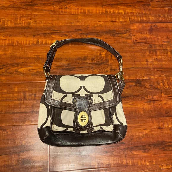 バッグ Coach Legacy Turnrock Slim Flap Leather バッグ Coach Legacy Turnrock Slim Flap Leather Vintage Coach